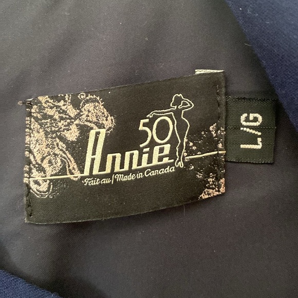 Annie dress made in Canada - Picture 2 of 6